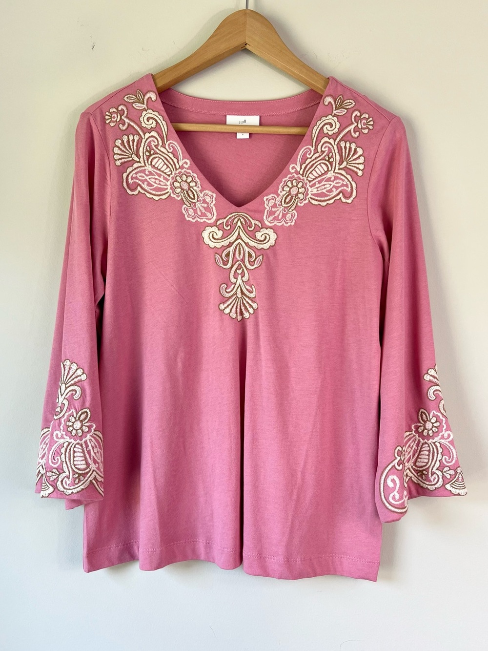 J. Jill Pink Embroidered V-Neck Knit Top Blouse Size S Boho 3/4 Sleeve